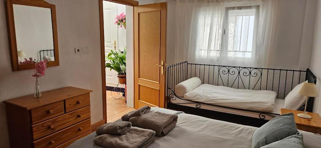 Casa De 5 Hasta 9 Plazas, La Casilla En Durcal, Granada Holiday home *